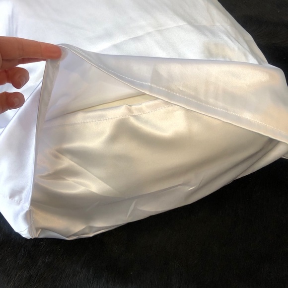 Satin/silk Pillow Case - Picture 3 of 4